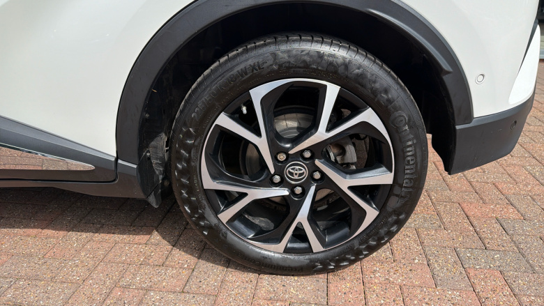 Toyota C-HR 1.8 Hybrid Dynamic 5dr CVT Hybrid Hatchback